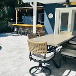 Beautiful Home With Large Pool! Close To The Beach!