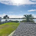 Indian Rocks Beach Getaway With Balcony And Bay View!