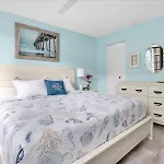 Indian Shores Waterway View, Walk To Beach, Pool Hot Tub, Dock