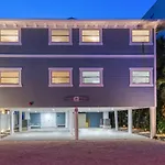 2,000 Sq Ft Condo With Private Indoor Poolside Cabana Unit 4 At Four Shores