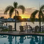 Waterfront Luxury W/ Heated Salt Pool & Golf Cart