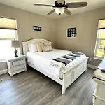 6 Bedrooms 4 Bath With Sand And Heated Pool