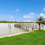 Captain\'S Cove 304