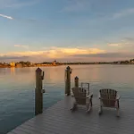 Bayside Paradise Mansion