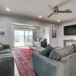 Magical Sunset Waterfront View, Renovated 3Bd 2Bth
