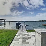 Magical Sunset Waterfront View, Renovated 3Bd 2Bth