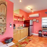 Vibrant Condo - Walk To Indian Rocks Beach!