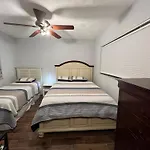 Bayshore Yatch Tennis Condo 2Br 3 Beds, Walking Distance To Beautiful Quite Beach