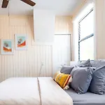 Mid-Century 1Bd House - Beach Gear - 5Min Walk To Beach