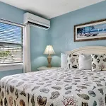 Blue Wave Suite 7
