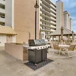 Beachfront Clearwater Condo With Pool And Hot Tub