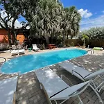 Beachside Getaway East