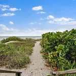 Sea Side 202 Beachfront Serenity 3Bd 2Ba Sleeps 8