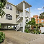 Sea Side 202 Beachfront Serenity 3Bd 2Ba Sleeps 8