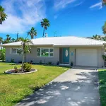Paradise Corner - Monthly Beach Vacation Rental!