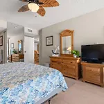 5F Crescent Beach Club
