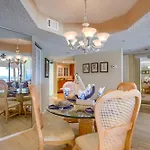 5F Crescent Beach Club