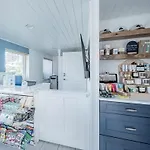Blue Wave Suite 9