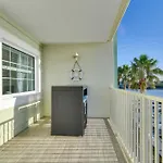 Waterfront Condo With Water Park, Walk To The Beach!