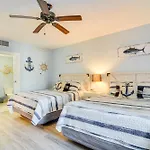 Waterfront Condo With Water Park, Walk To The Beach!