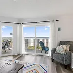 Beachfront 3-Bed I Location! Stunning Sunsets