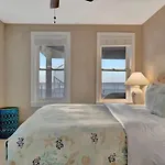 Stones Throw Beachfront Family Suite #3 Views