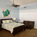 Blue Haven Condo - Waterfront, Heated Pool, Bay