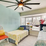 Waterfront Getaway With Pool And Dock - Walk To Beach!