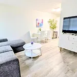Sunny Shores Retreat 2