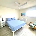 Sunny Shores Retreat 3