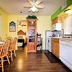 Palm Place 1 - Sabal Palm Beach Getaway 624