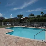 Gulf Retreat 2: Magnificent Water Views, Steps To Beach, None Cleaner, None Nicer!