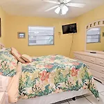Oceanfront Indian Shores Condo With Pool!