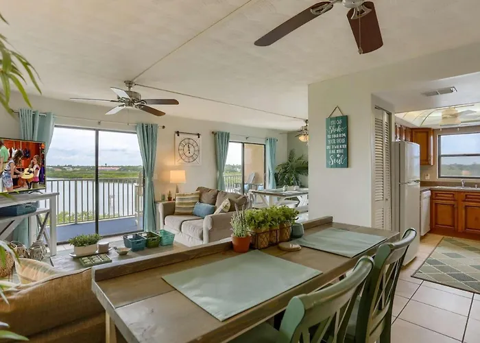 508 Bayshores Yacht & Tennis Club