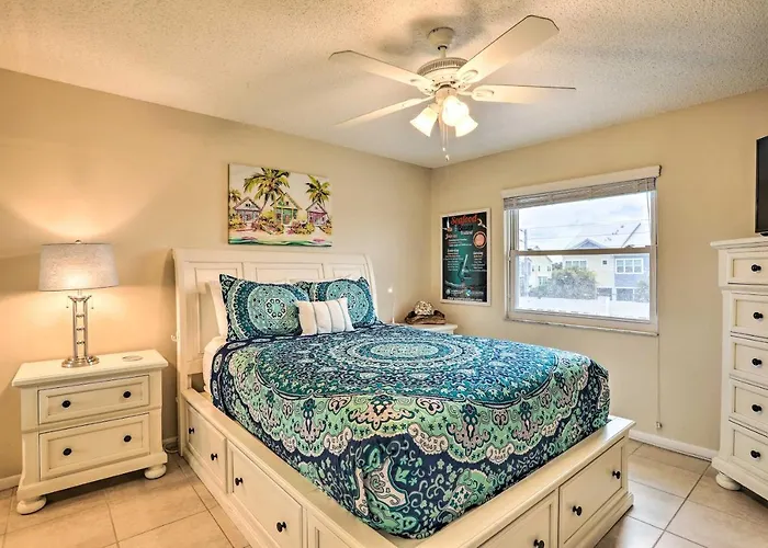 Sea La Vie Sunny Indian Rocks Beach Condo!