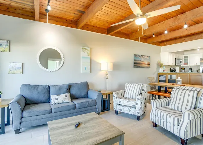Lovely Indian Shores Condo With Beach Access!