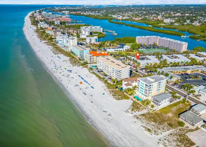 Gulf Coast Gem Private Condo - 2Bed, 1Bath, Sleeps 6, Across The Street From Beach & Gulf, Game Room, Pool