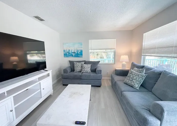 Beachside Getaway East