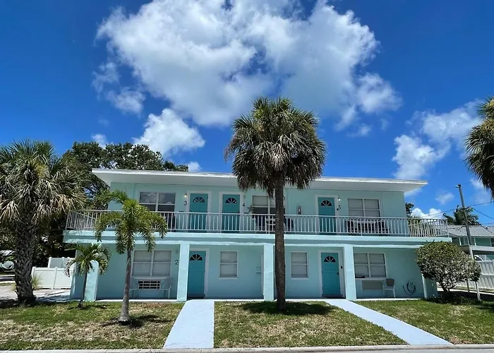 Hidden Coastal Retreat 4