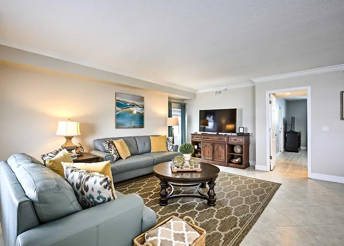Bayfront Clearwater Beach Condo With Pool Access!