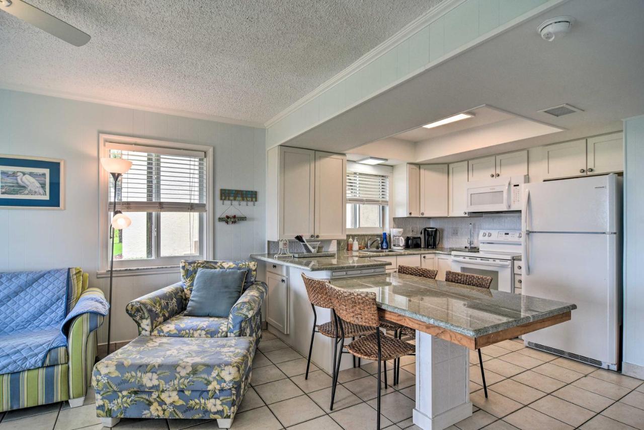 Apartment Breezy Belleair - 12 Steps To Shore! Clearwater Beach