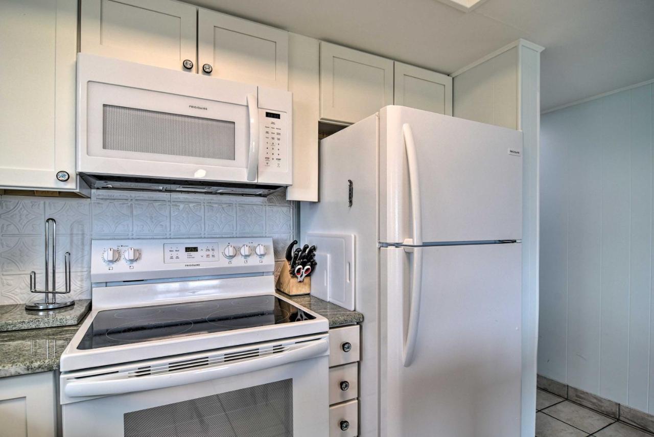 Breezy Belleair - 12 Steps To Shore! Apartment *