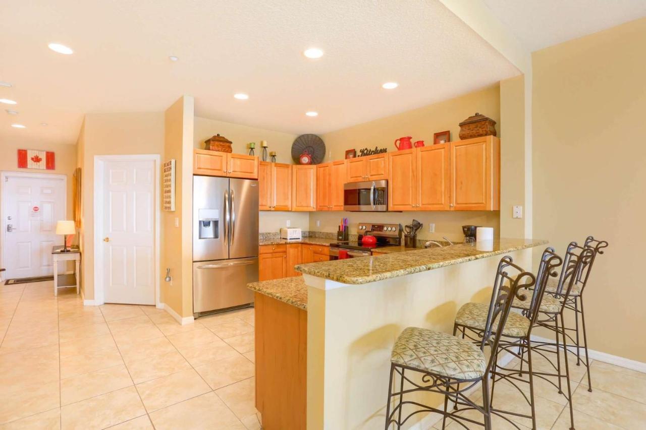 801 Harborview Grande