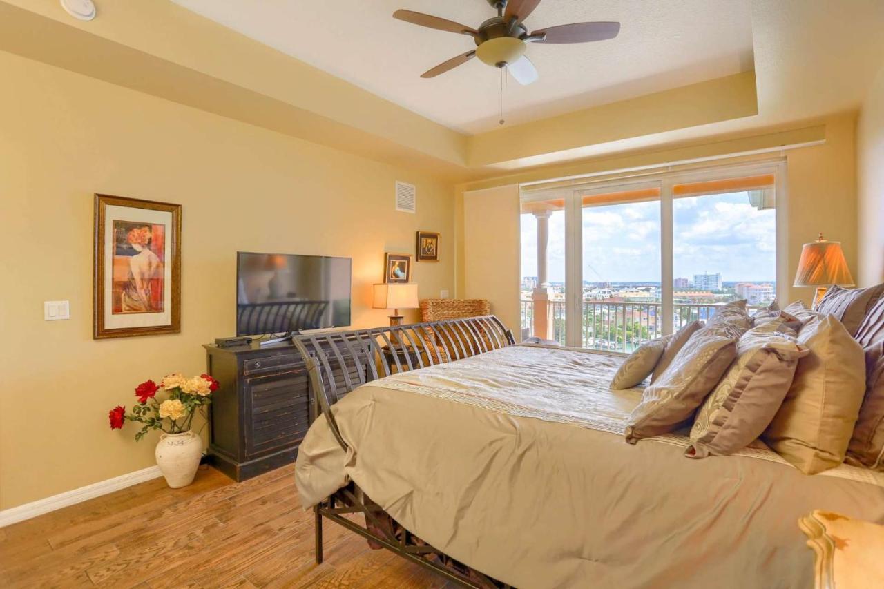 801 Harborview Grande *
