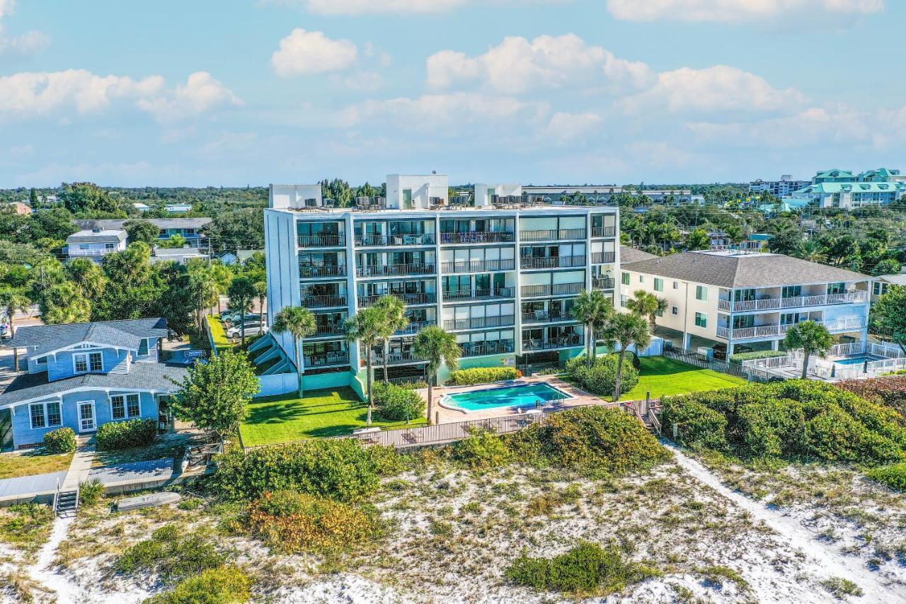 Pelican's Cove 402 Apartment *