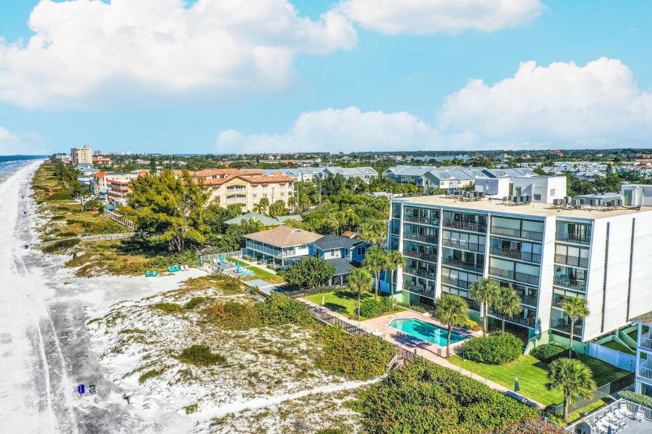 Pelican's Cove 402 Apartment *