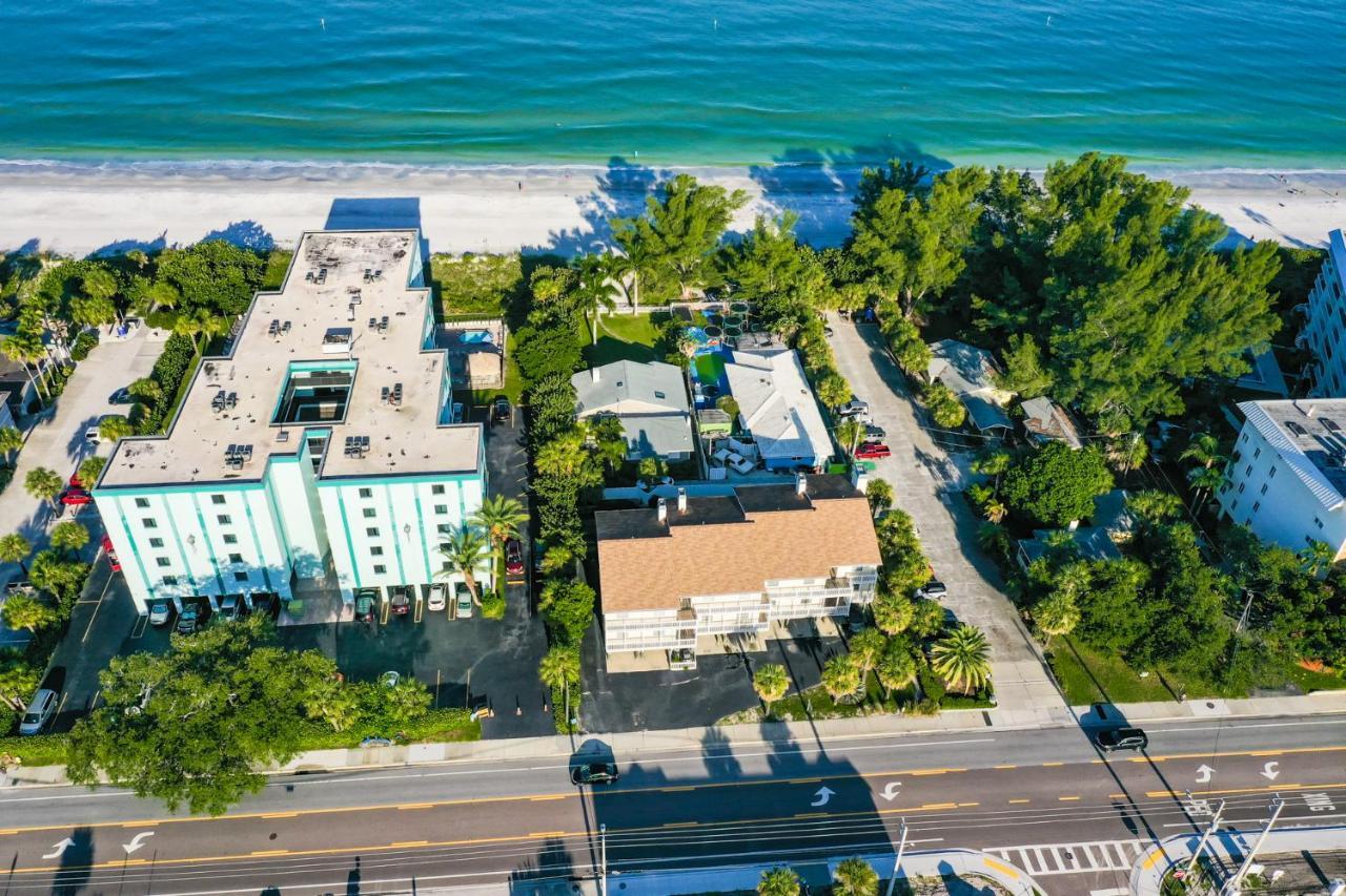 100 Steps To Beautiful Indian Rocks Beach, Oceanside, 2 Bedroom Updated Clearwater Beach