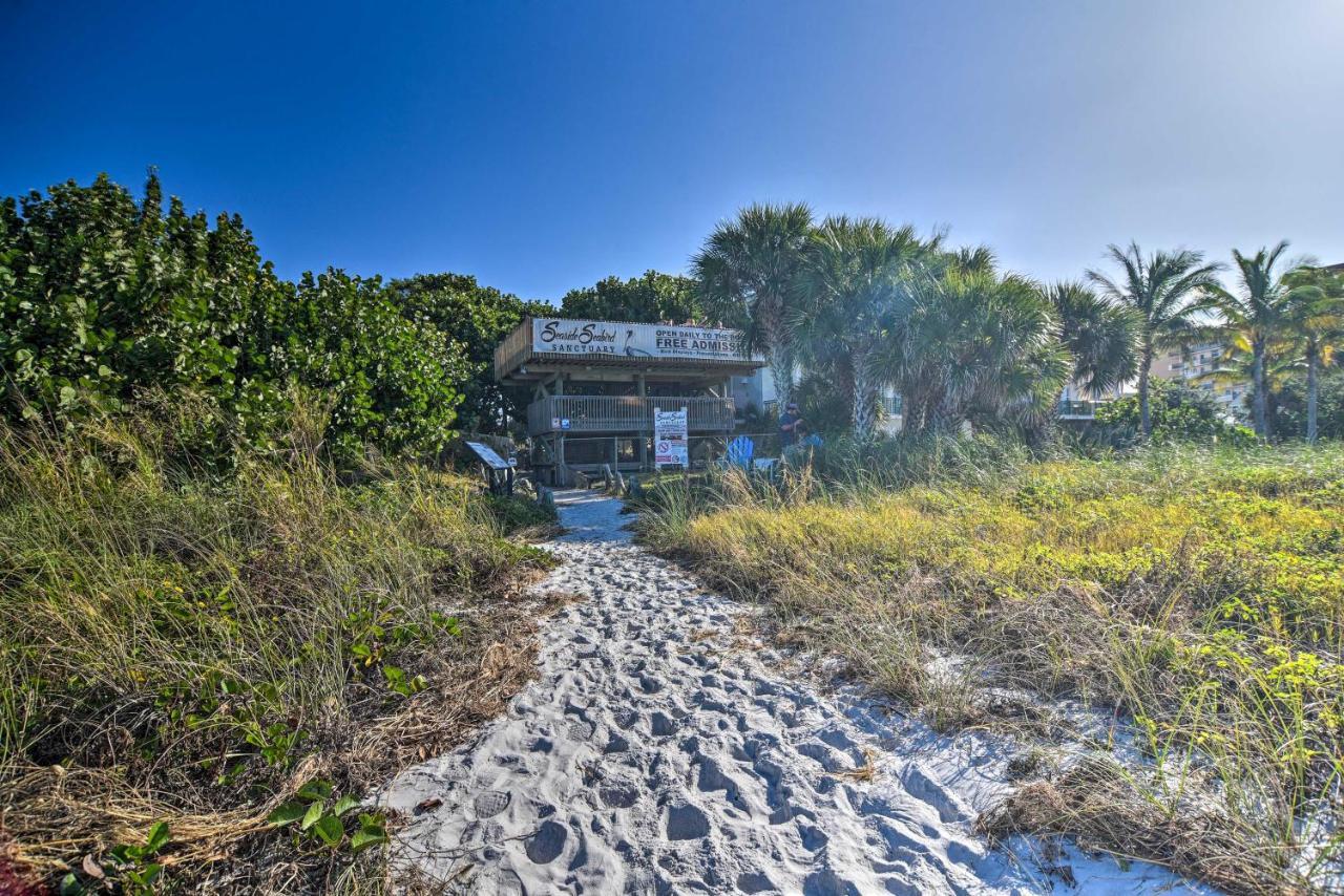 Beachfront Indian Shores - Pool And Hot Tub!