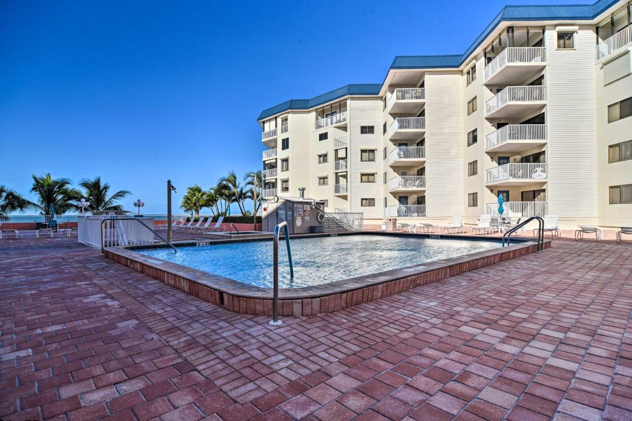 Beachfront Indian Shores - Pool And Hot Tub! Apartment