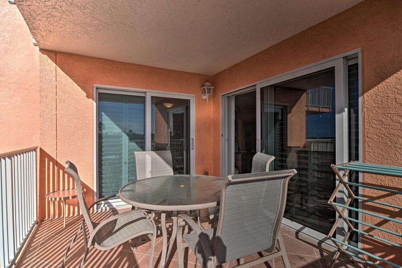 Apartment Beachfront Indian Shores - Pool And Hot Tub! *